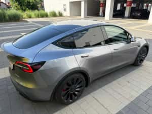 Tesla Model Y Performance AWD / 2023 / pompa de caldura / TVA deductibil / garantie — miniatura 7