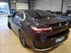 BMW 750 Hibrid Second-hand în București — miniatura 4