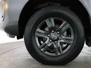Toyota Hilux SUV Second-hand 44.200 km — miniatura 7