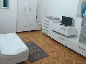 Garsonieră confortabilă, parter, Copou, Iași