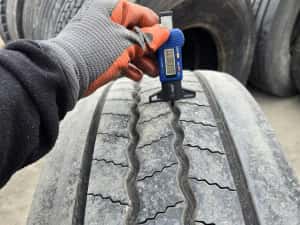 Anvelope de directie 315-80r22.5 Continental — miniatura 3