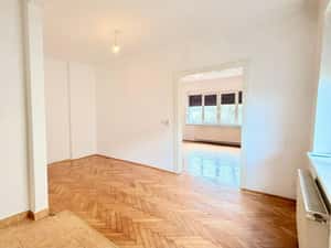 Apartament spatios in vila, Andrei Muresanu, ideal locuinta sau birou — miniatura 5