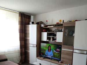 De inchiriat apartament cu o camera zona Complexul Studentesc cu centrala proprie