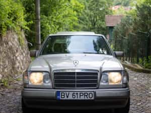 Mercedes w124 1995 — miniatura 9