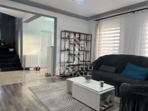 Casa individuala, de vanzare, 4 camere, P+E, in Sacalaz