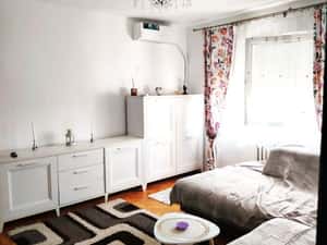 Apartament 3 camere de închiriat în Sectorul 1, București