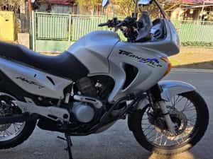 Honda Transalp XL 650 2 bucăți, înmatriculate, superbe, 2100 per bucata — miniatura 3