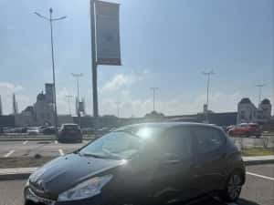 Vand peugeot 208 diesel automat — miniatura 2