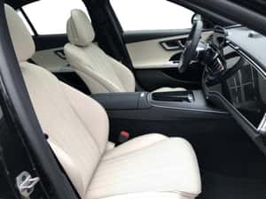 Mercedes-Benz E 220 Berlină, 26.575 km, 197 CP — miniatura 3