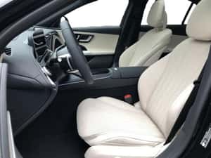 Mercedes-Benz E 220 Berlină, 26.575 km, 197 CP — miniatura 5