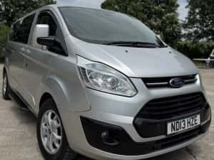 Ford Tourneo Custom 300 - 2013 - 2.2 Diesel - Euro 5 - Manual 6+1 Trepte - 155 Cai Putere - 9 Locuro - Piele - Clima - Cui remorcare - Perdelute -