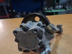 Pompă servo direcție Nissan K11 1.5 D 1998-2003 — miniatura 8