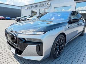BMW M760 Berlină 2024, 49.896 km, Hibrid — miniatura 1