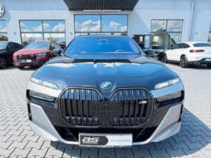 BMW M760 Berlină 2024, 49.896 km, Hibrid — miniatura 2