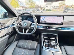 BMW M760 Berlină 2024, 49.896 km, Hibrid — miniatura 4