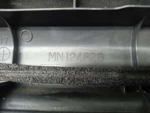 Ornament prag dreapta fata MN124828 Mitsubishi Outlander 1 (2001 - 2008) — miniatura 2