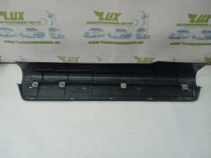 Ornament prag dreapta fata MN124828 Mitsubishi Outlander 1 (2001 - 2008) — miniatura 3