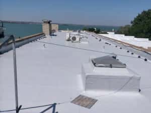 Izolatie Spuma Poliuretanica acoperiș si pod. Firma+Garanție 20 ani. — miniatura 4