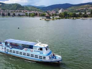 Vând/Schimb Ambarcatiune 75 Pasageri+ 2 Pontoane, 1 Ponton Restaurant+Ponton Acostare