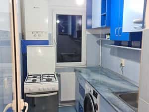 Ofer spre inchiriere garsoniera zona Casa Cartii zona magazin La Mosu — miniatura 6