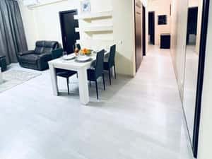 Proprietar inchiriez apt 2 cam 80mp zona zepter — miniatura 1