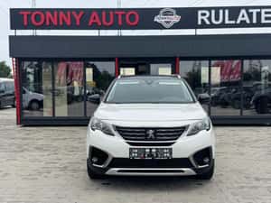 Peugeot 5008 1.5 BlueHDi EAT8 Allure Pack – SUV modern