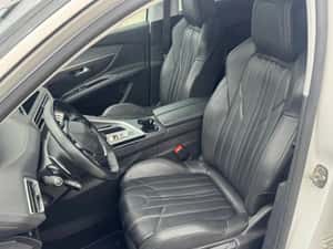 Peugeot 5008 1.5 BlueHDi EAT8 Allure Pack – SUV modern — miniatura 3