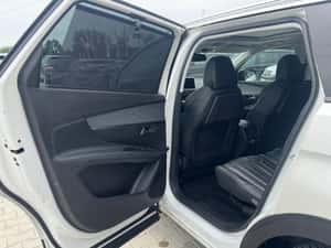 Peugeot 5008 1.5 BlueHDi EAT8 Allure Pack – SUV modern — miniatura 4