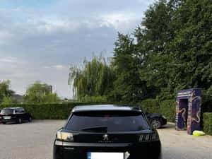Peugeot 3008 1.5 BlueHDi 130 EAT8 Allure — miniatura 2