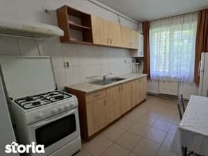 De vanzare apartament 2 cam, Tg. Mures, 7 Noiembrie Zona UMF — miniatura 6