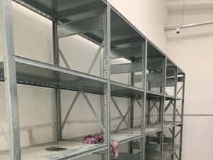 Rafturi metalice pentru depozitare manuala și arhiva
