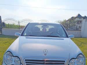 Mercedes C200 2.2 122cp Diesel W203 Facelift, manuală, interior gri, import Belgia