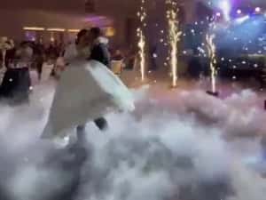Oglindă magică*DJ*Lumini*Sonorizare*foto&video*Laser cercul magic *Artificii sparkulare reci*Baloane cu fum*Gheață carbonică — miniatura 9