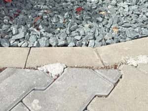 Piatra rosie crem si gri — miniatura 4