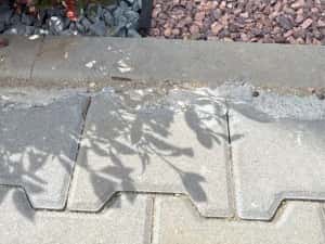 Piatra rosie crem si gri — miniatura 8