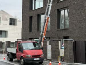 Inchiriez Lift Exterior pentru materiale si Transport marfa cu 3,5T — miniatura 10