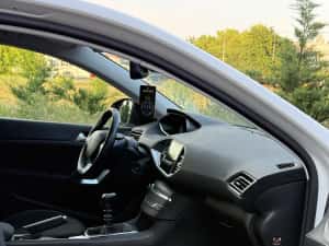 Peugeot 308 1.5L Blue-Hdi Eco 120CP New Model 10/2020 Bord Digital Euro6 Propietar — miniatura 6