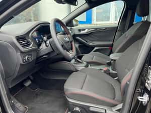 Ford Focus 2025 - Hibrid, 7000 km, Automată — miniatura 6