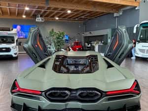Lamborghini Revuelto Automată 1016 HP Hibrid (B/E) — miniatura 2