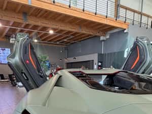 Lamborghini Revuelto Automată 1016 HP Hibrid (B/E) — miniatura 6