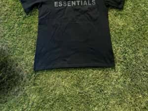 Tricou negru ESSENTIALS  / PREMIUM 2025 — miniatura 6
