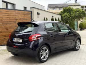 Peugeot 208 1.6 Diesel 95Cp 2014 EURO 5 — miniatura 3