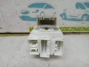 Releu panou sigurante A4545450028 Mitsubishi Colt 6 (2002 - 2012) — miniatura 3
