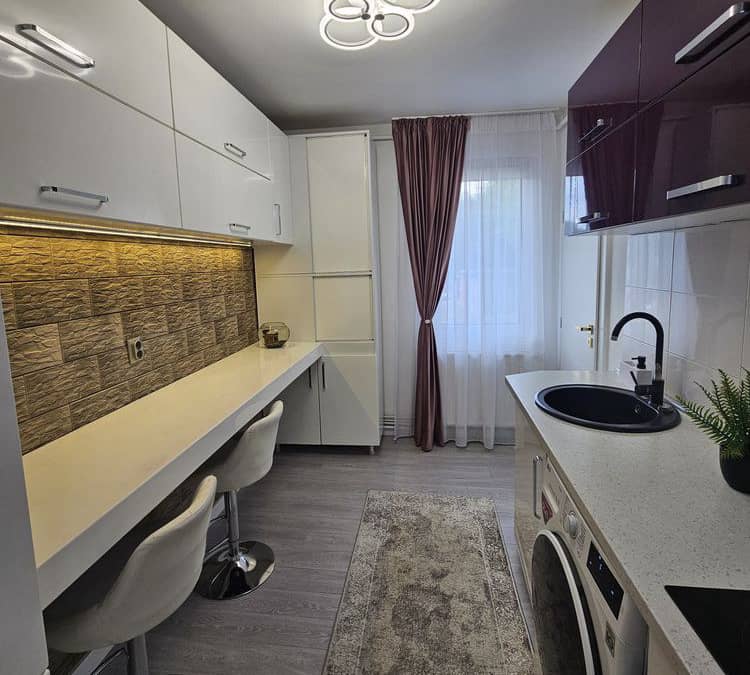 Apartament cu 3 camere, parter, Târgu Mureș — fotografie 1 din 6
