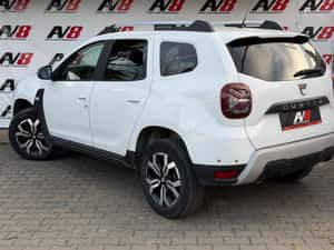 DACIA DUSTER 1.3 TCE 150 CP 4WD PRESTIOGE — miniatura 3
