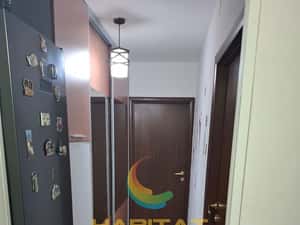 Apartament 2 camere cu loc de parcare si centrala proprie — miniatura 5