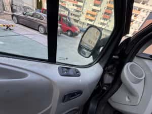 Opel Vivaro 2013 ,2.0 diesel — miniatura 8