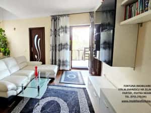 Proprietate Piatra Neamt - vila cocheta cu garaj, beci si teren — miniatura 9