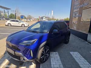 TOYOTA YARIS CROSS 1.5 VVT-i HSD 4x4 Exclusive Premiere — miniatura 3