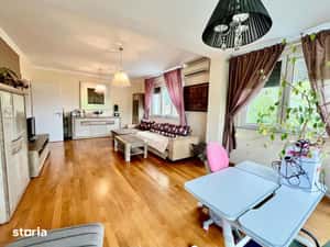 Apartament spatios - Curte, balcon mare, 2 parcari - Zona Sub Arini — miniatura 4